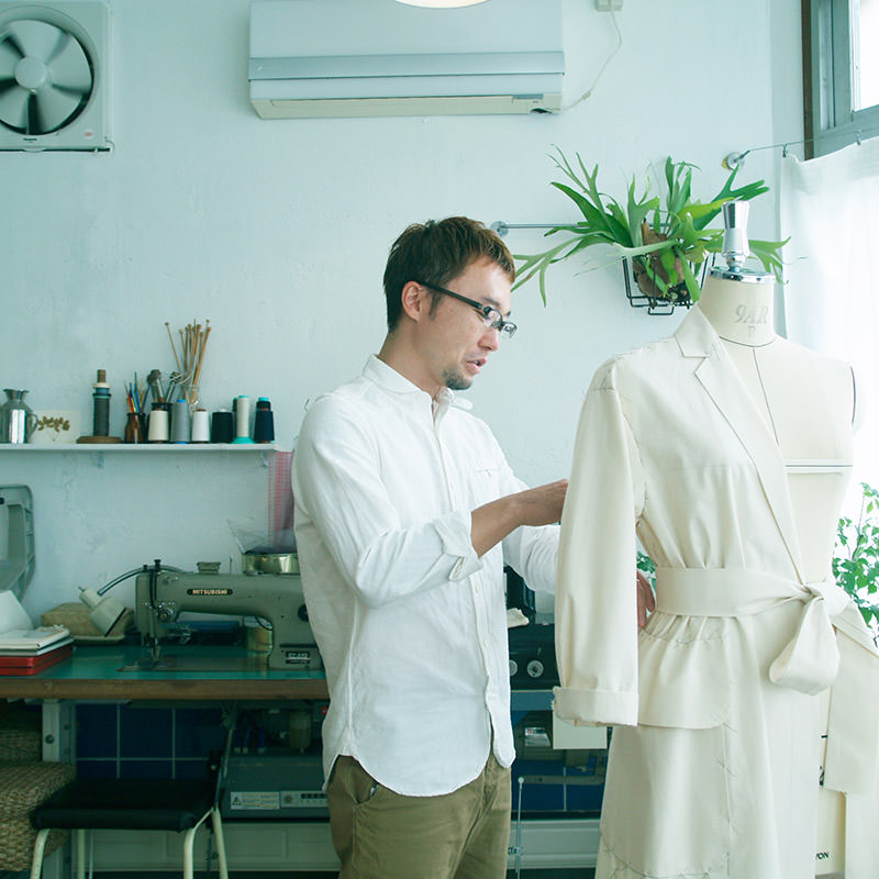 トワルを組み立てる風景